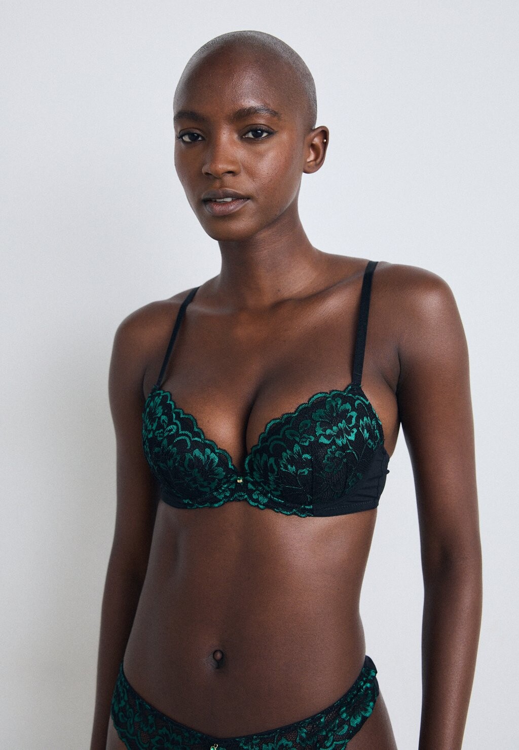 

Бюстгальтер пуш-ап SEXY PLANET PADDED PLUNGE Ann Summers, черный