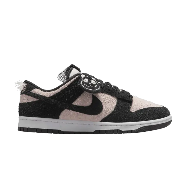 

Кроссовки Nike Dunk Low SE 'Panda-Monium Pack - Black Suede', черный