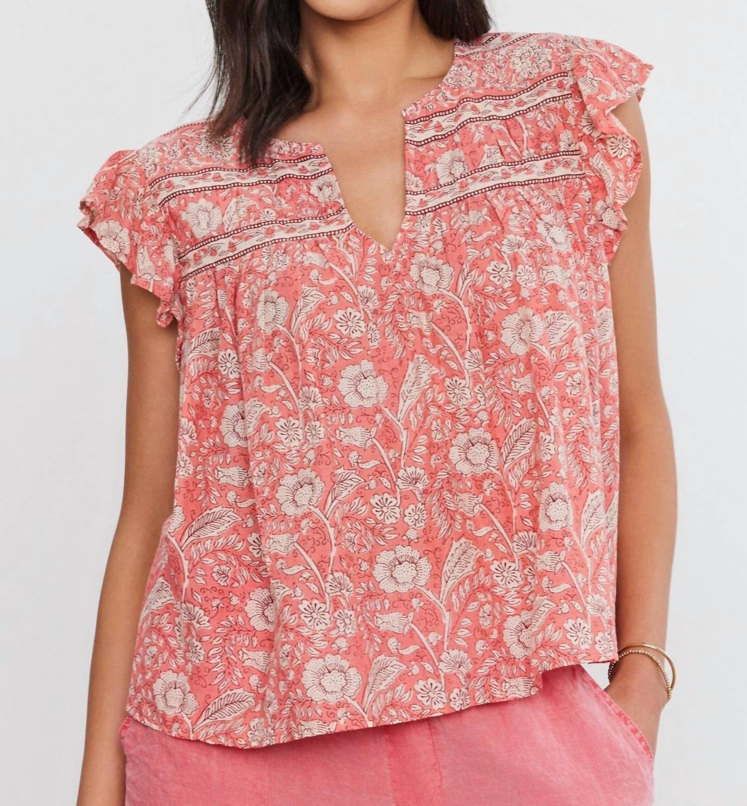 

Топ Kenzie Printed Voile в цвете Rouge Velvet by Graham & Spencer