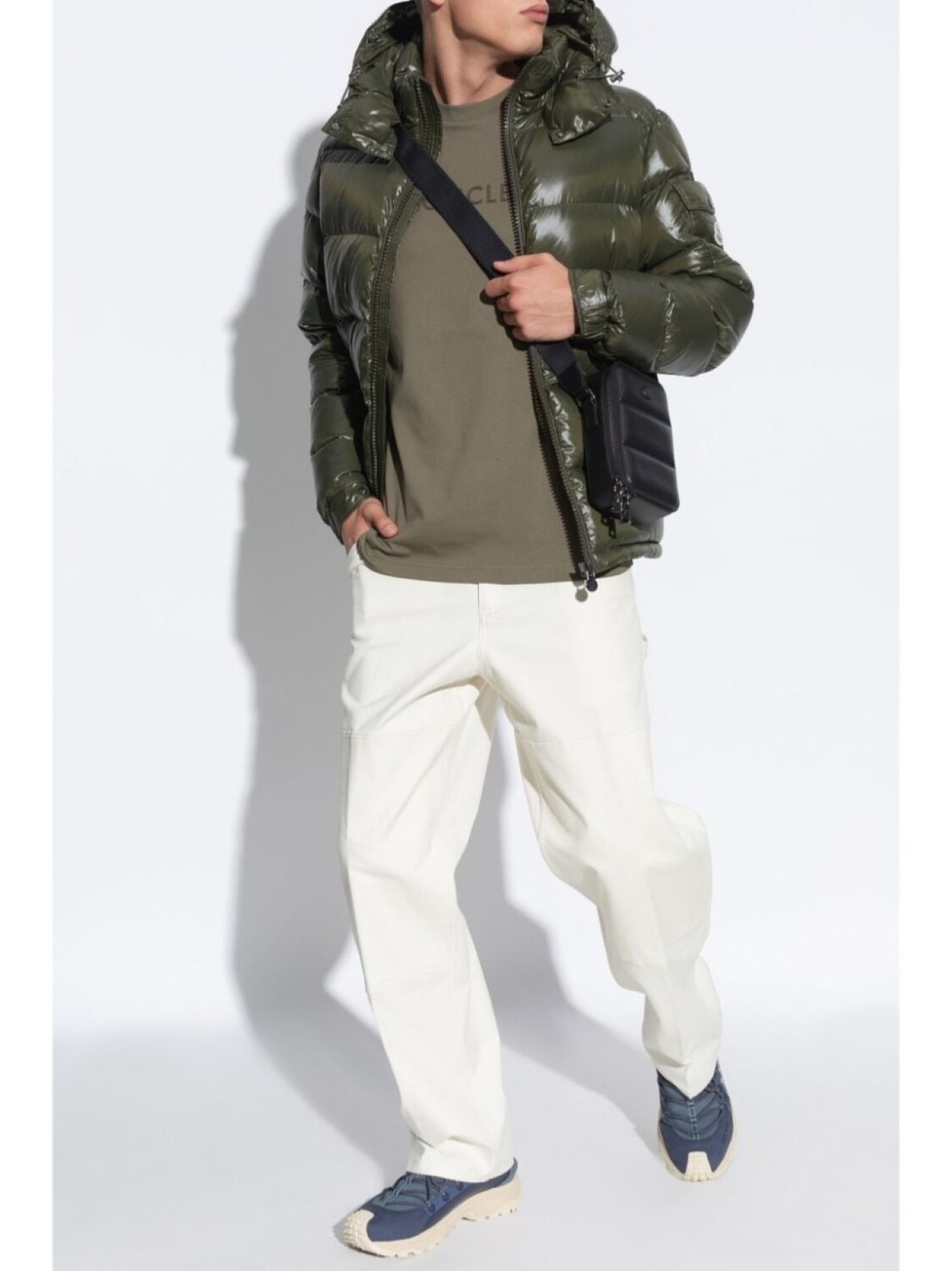 

Moncler футболка с аппликацией логотипа, зеленый