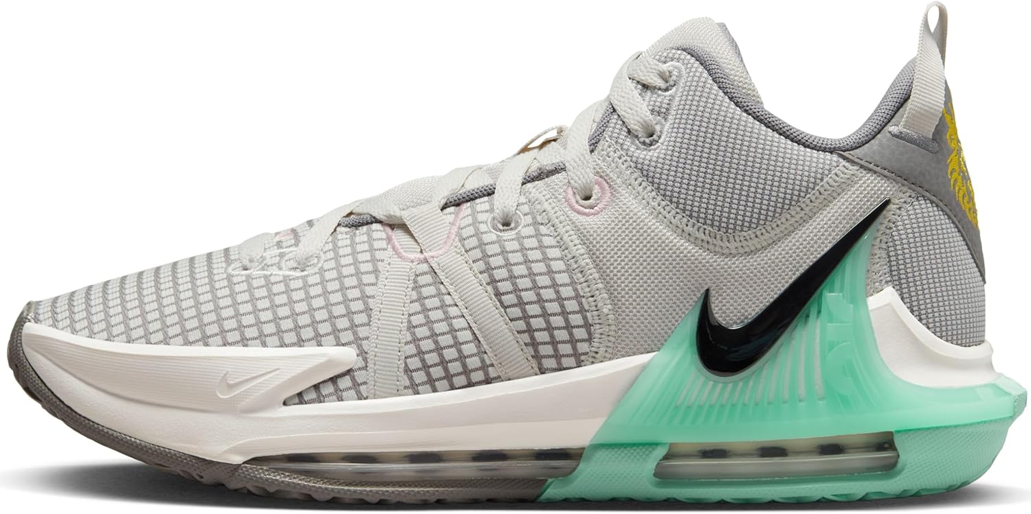 

Мужские кроссовки NIKE Three Quarters Tall, Light Bone Black Phantom Flat Pewter