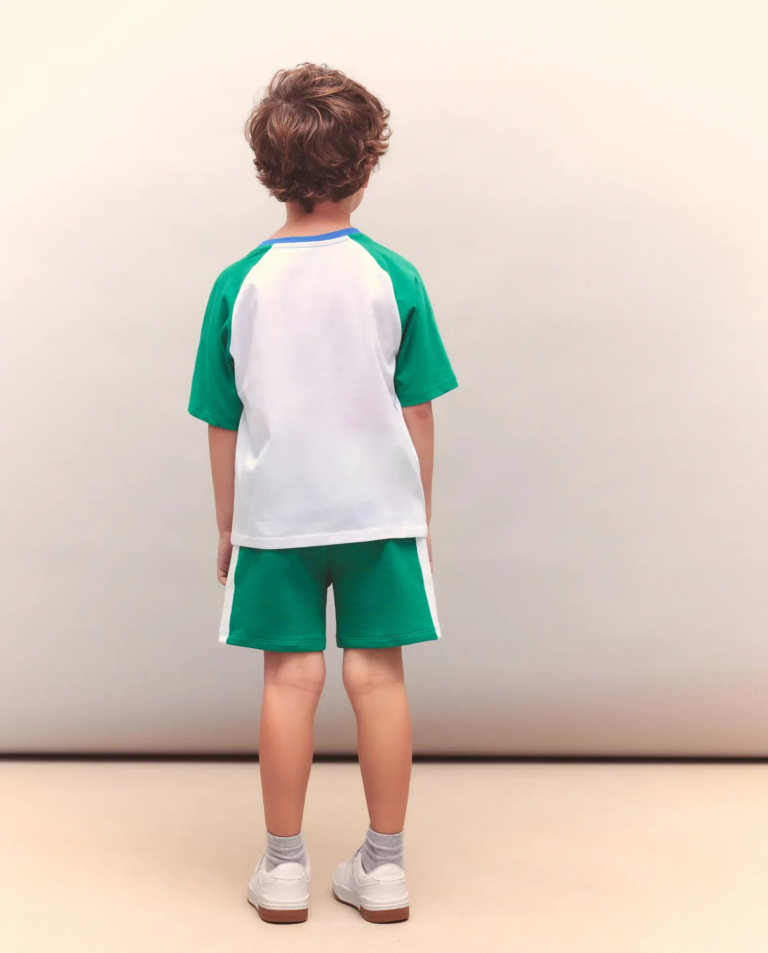 Спортивная детская футболка с короткими рукавами реглан Kids El Corte Inglés, зеленый — фото 3