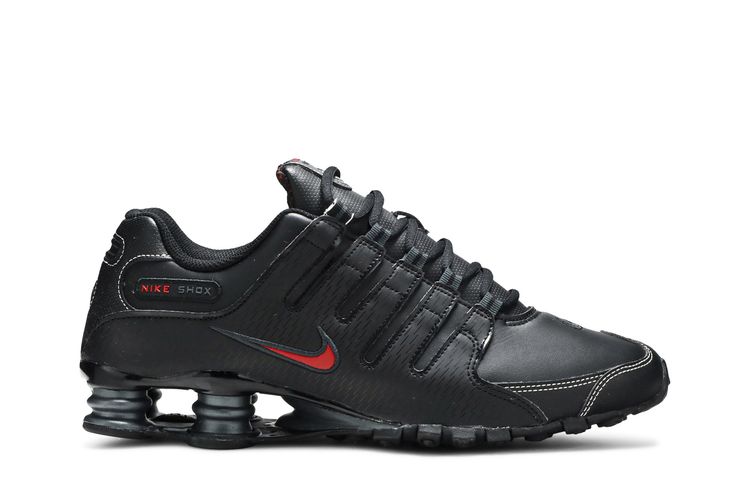 

Кроссовки Shox NZ 'Black Varsity Red', черный