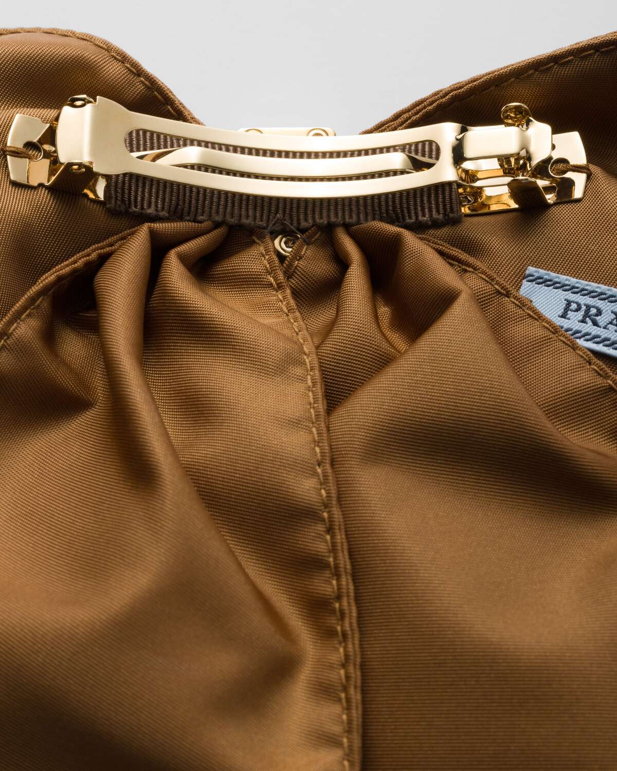Заколка для волос из переработанного нейлона Prada, коричневый — фото 3