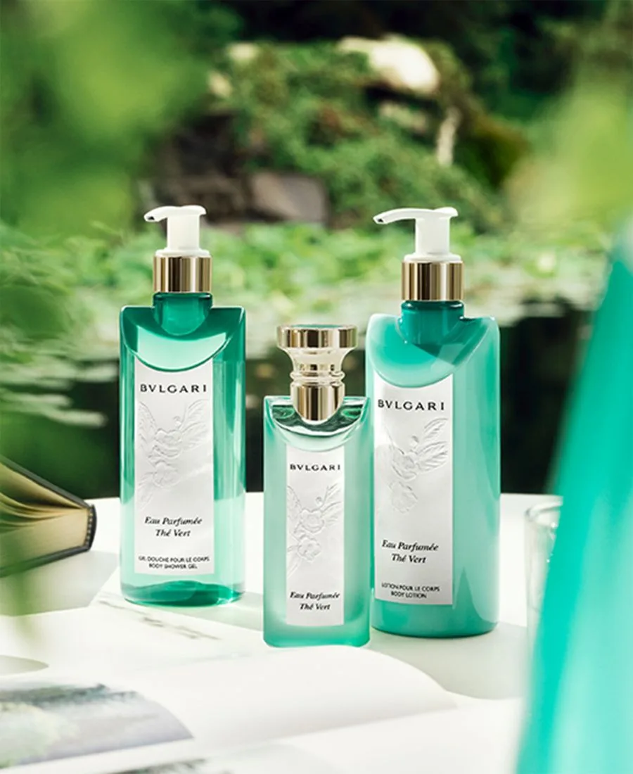 BVLGARI Гель для душа Eau Parfumée Thé Vert, 10,1 унции — фото 3