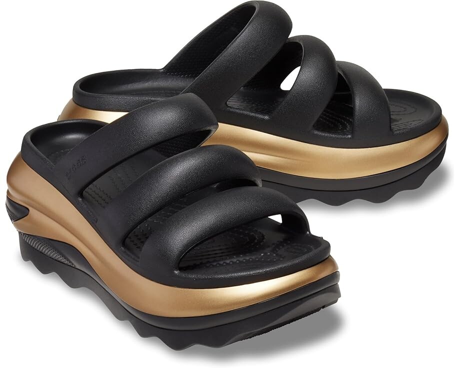 

Туфли Crocs Mega Crush Triple Strap Sandal, цвет Black/Gold Metallic