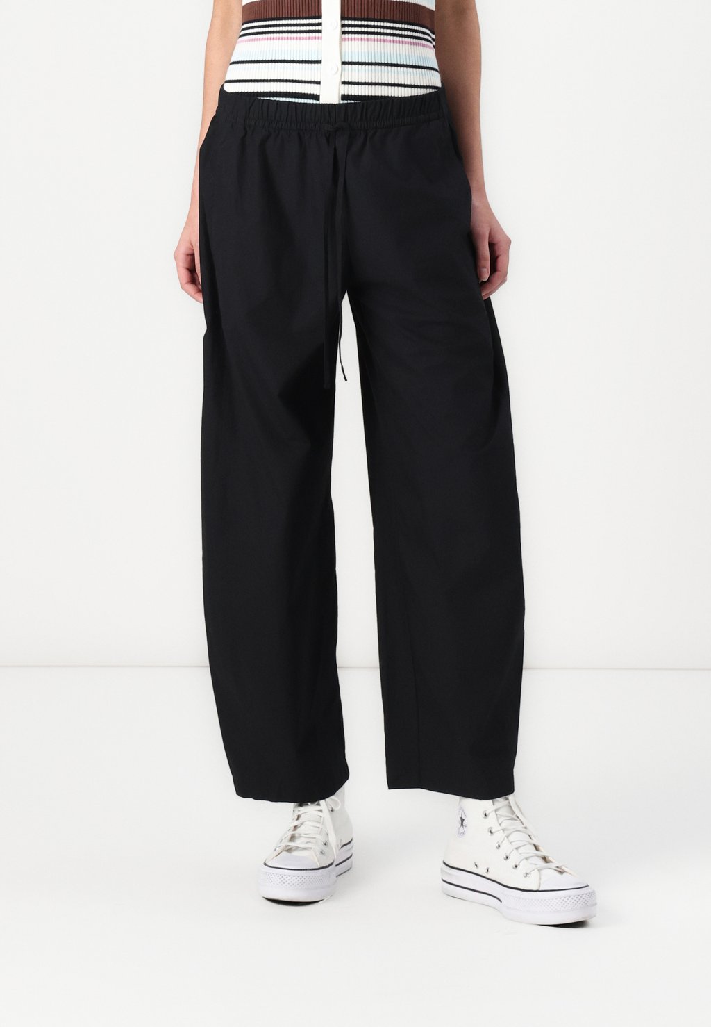 

Спортивные штаны PULL ON Abercrombie & Fitch, черный