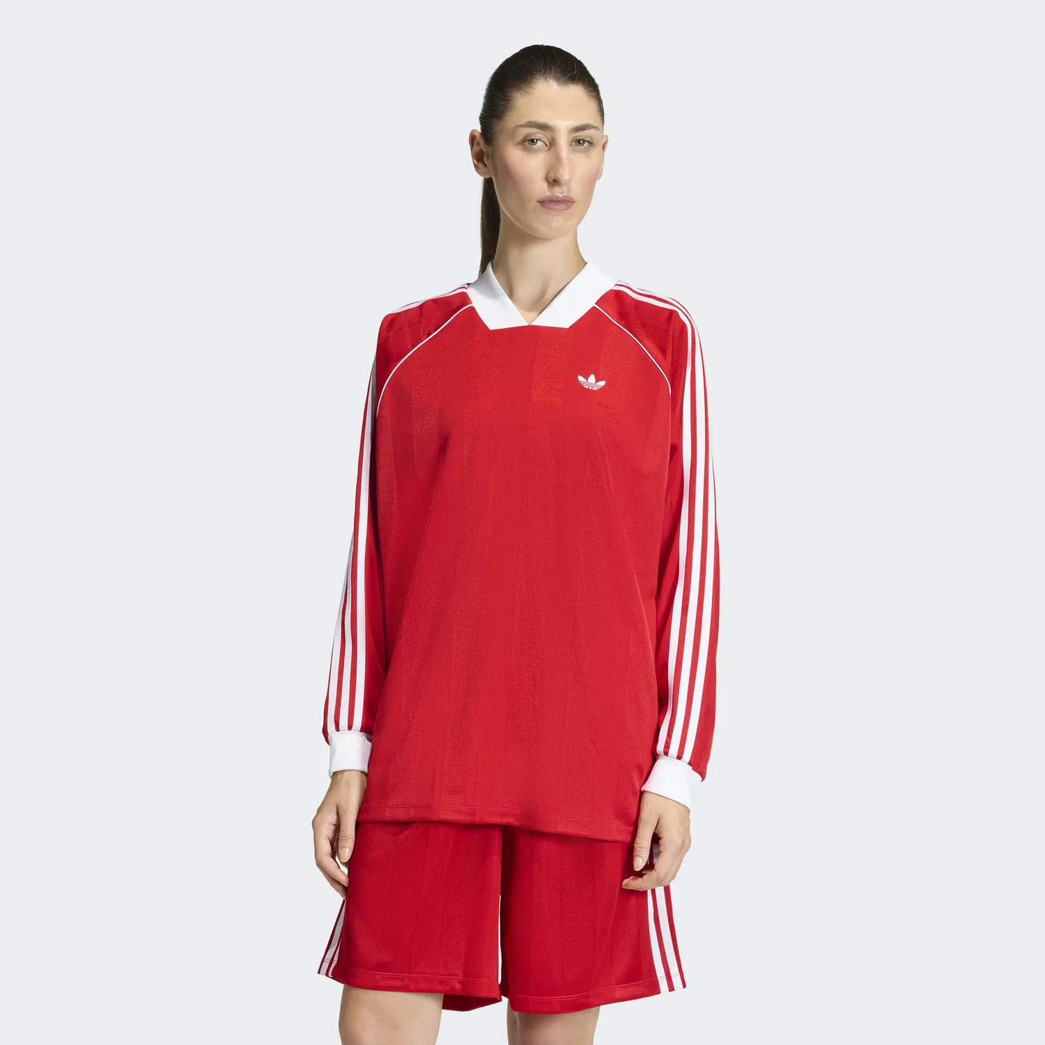 Футболка Adidas Originals красного цвета — фото 2
