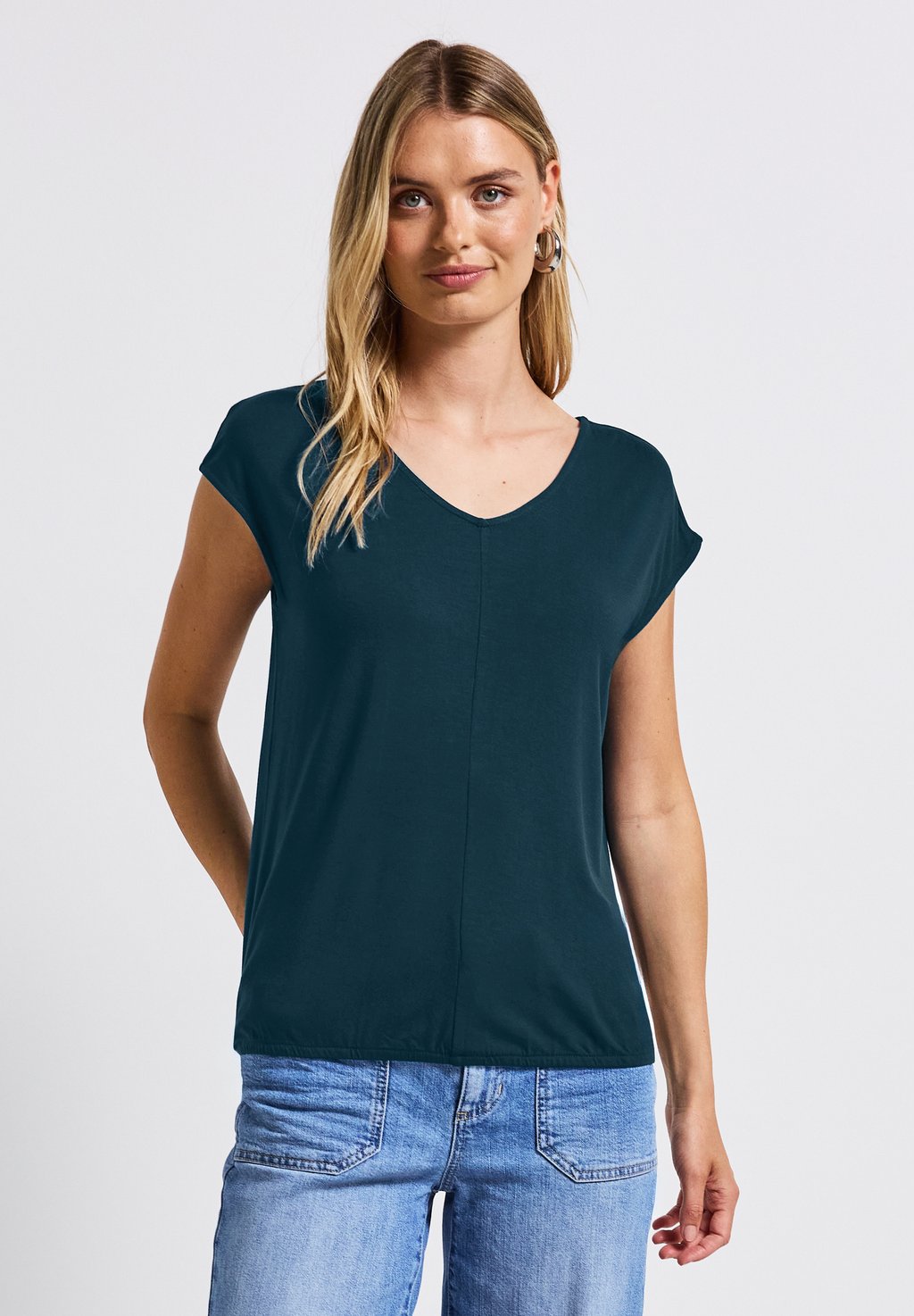 

Базовая футболка V-NECK Street One, синий