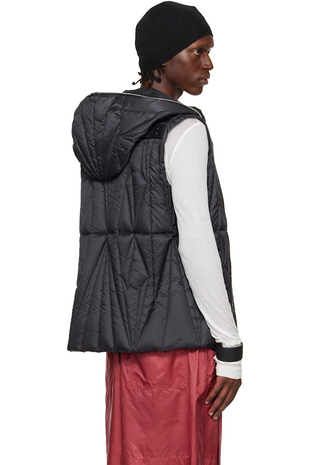Пуховый жилет Moncler + Rick Owens с геокамо и застежкой-молнией, черный — фото 3