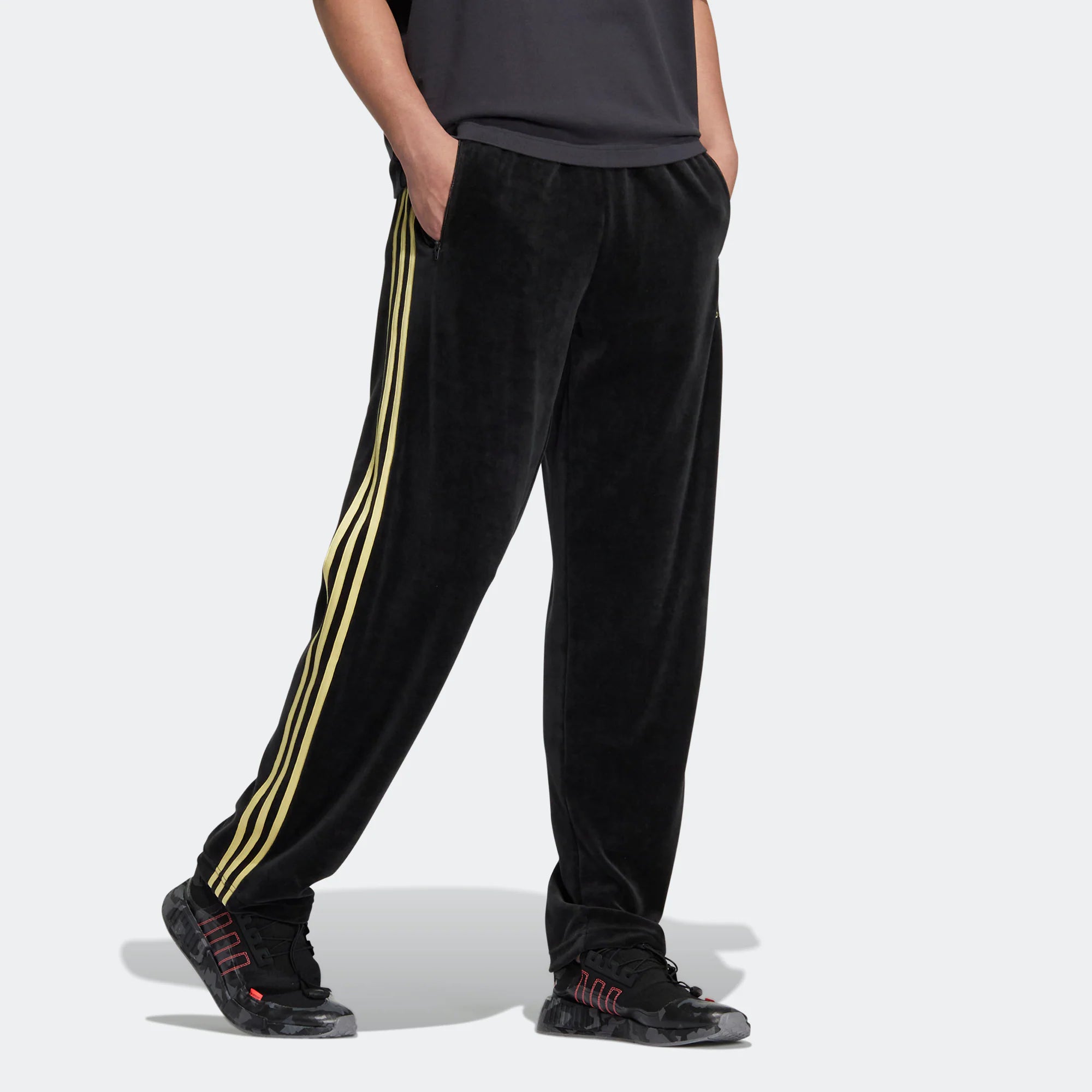 Спортивные брюки adidas originals Velour Pant Jp Logo HR3443, черный — фото 4
