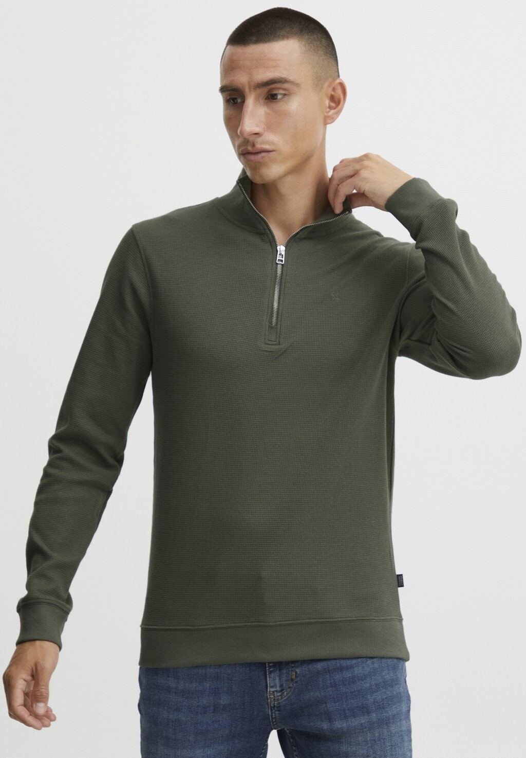 

Свитер Sebastian Waffle Halfzip Casual Friday, цвет beetle