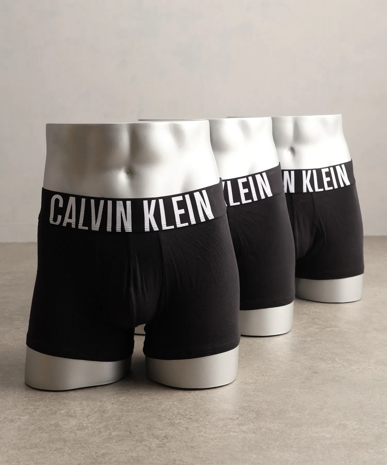 【Calvin Klein】Боксерские шорты с низкой посадкой и логотипом в одну точку, комплект из 3 штук