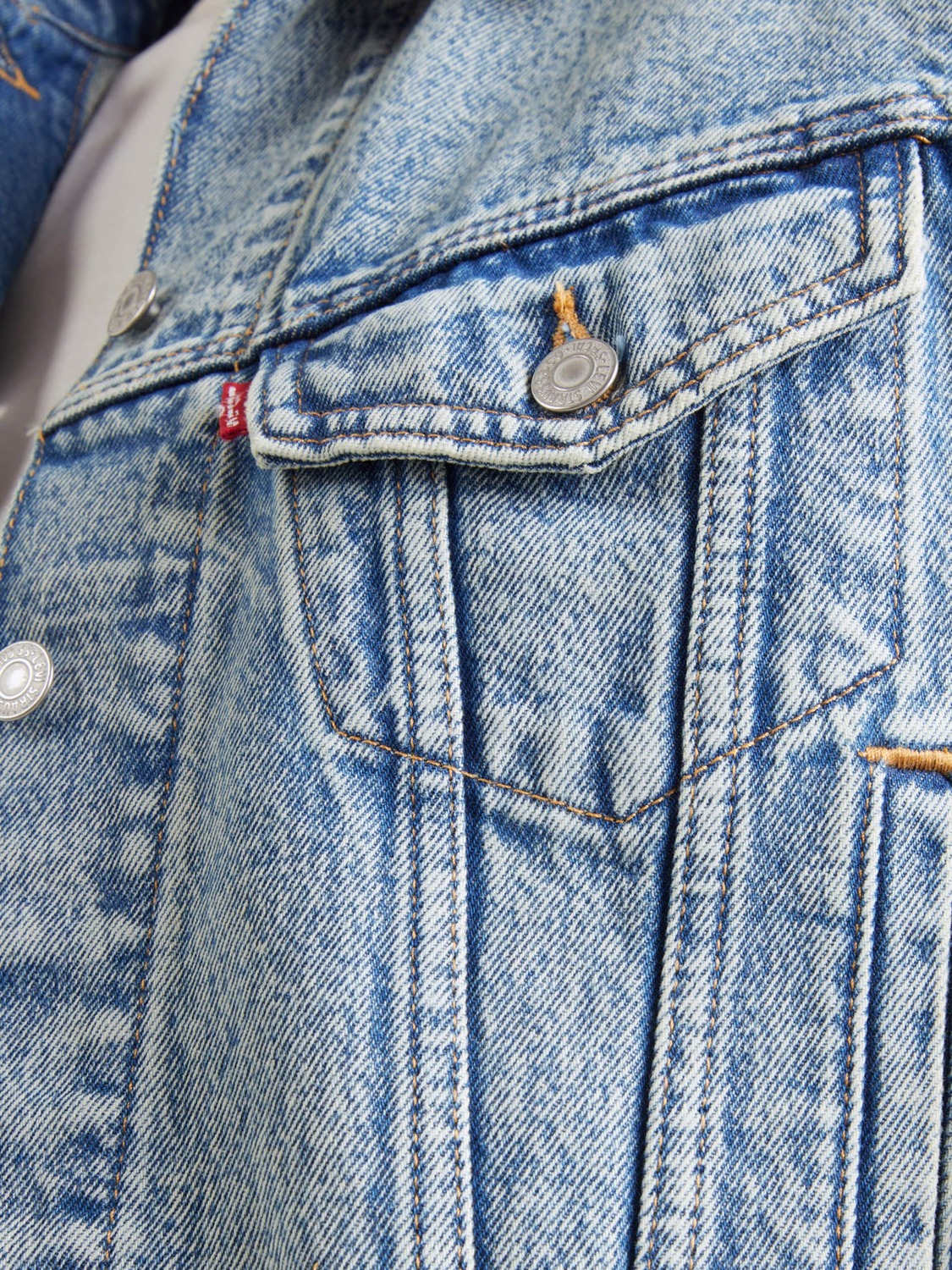 LEVI'S  Куртка межсезонная 'Shrunken 90s Trucker' в синем дениме — фото 2