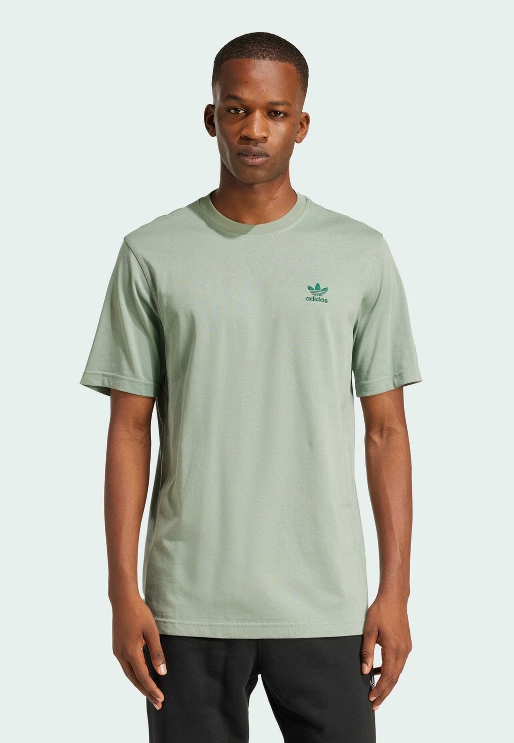 

Базовая футболка TREFOIL TEE adidas Originals, зеленый