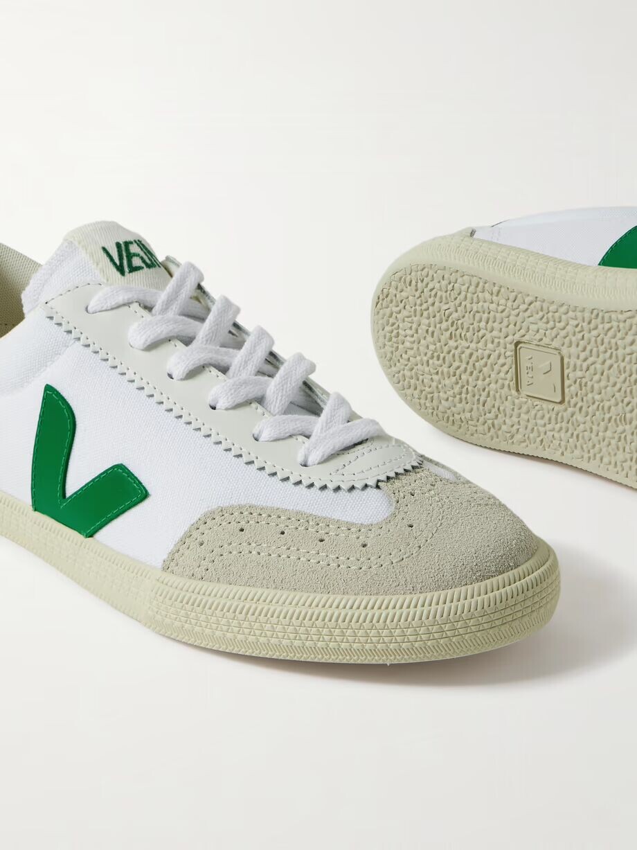 Парусиновые кроссовки Volley с отделкой из кожи и замши Veja, белый — фото 4