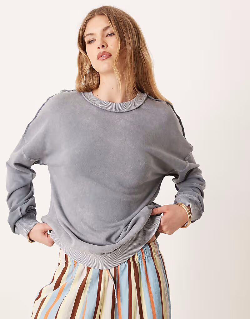 

Толстовка с открытыми швами и закрученной спинкой ASOS DESIGN, цвет синий