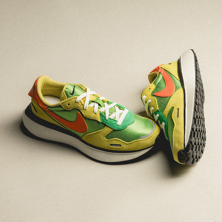 

Кроссовки Wmns Phoenix Waffle Nike, серый