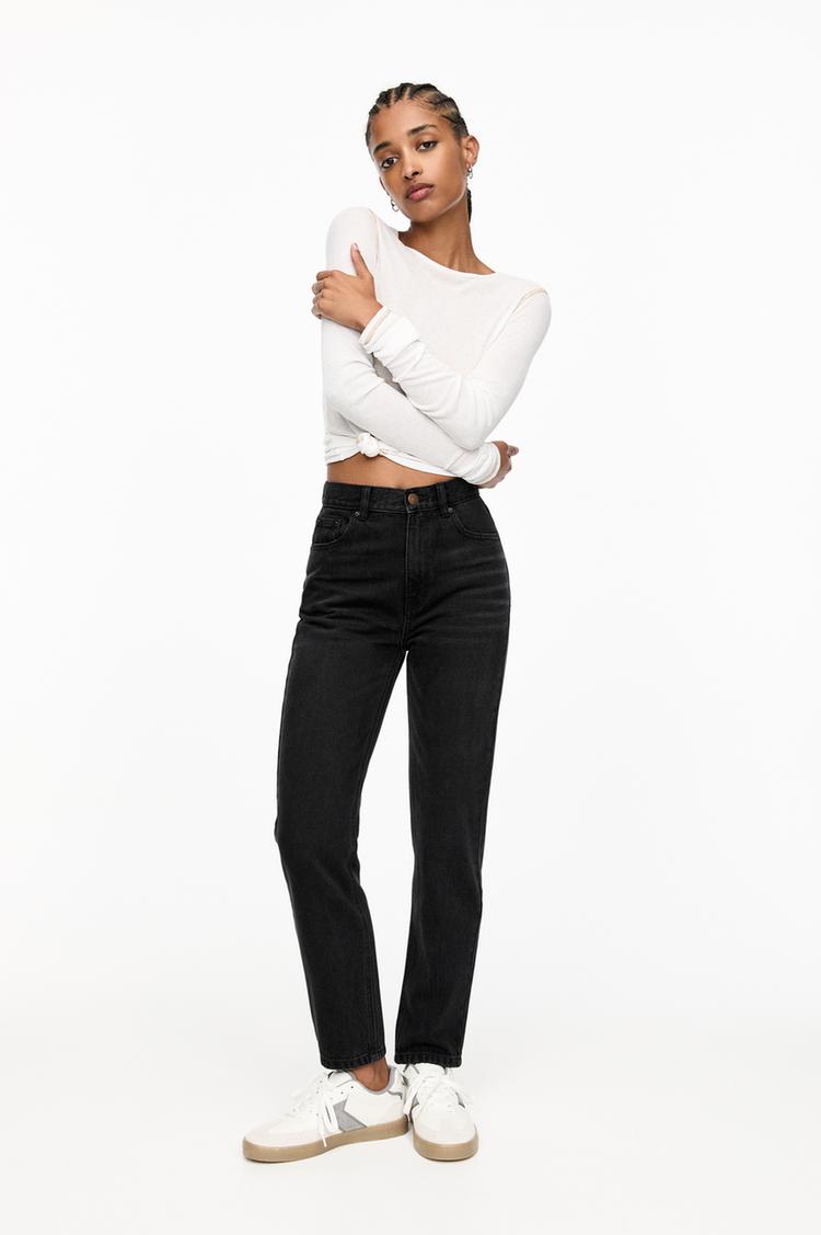 

Комфортные джинсы mom Pull And Bear, черный