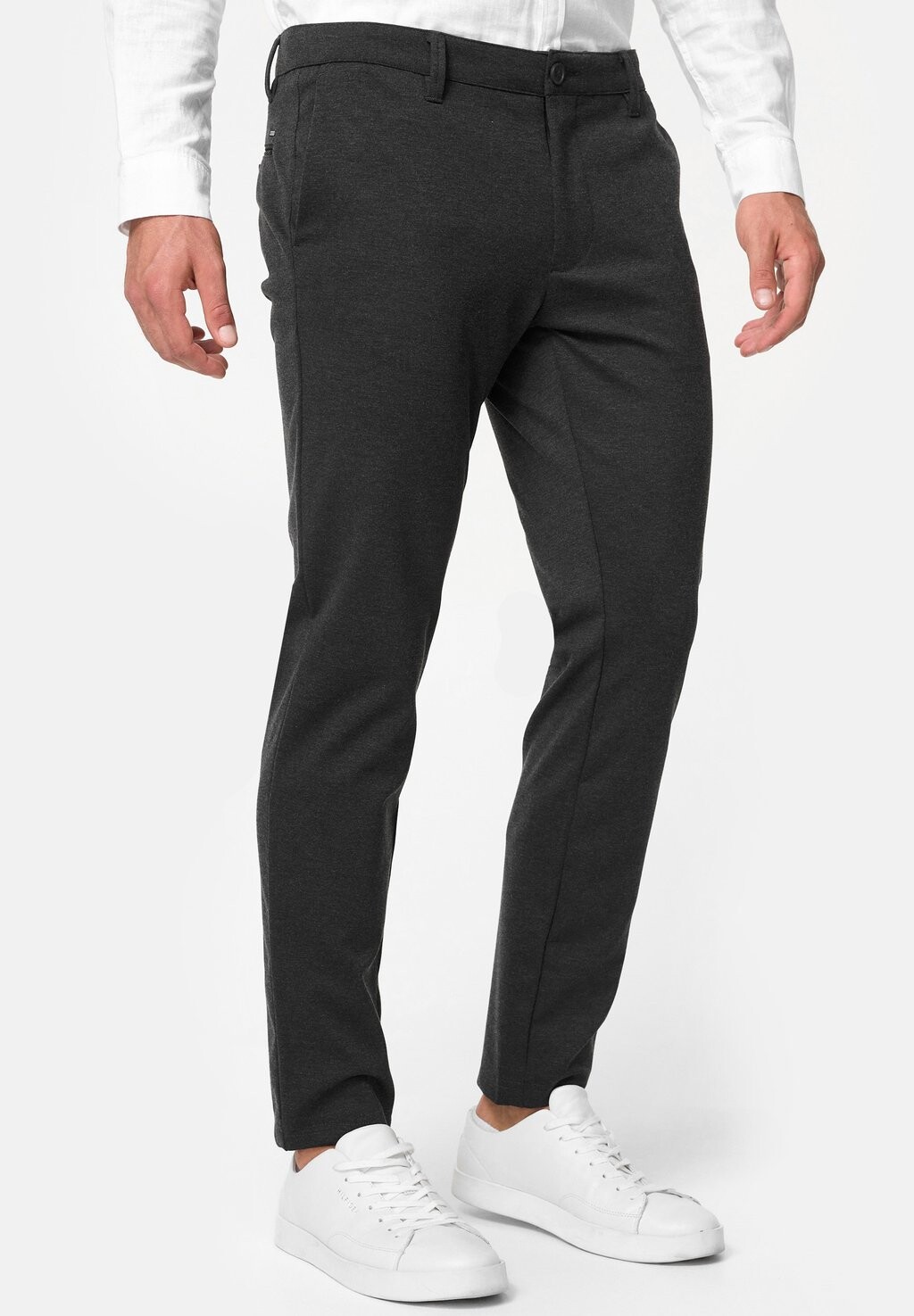 

Чино INDICODE JEANS, цвет raven
