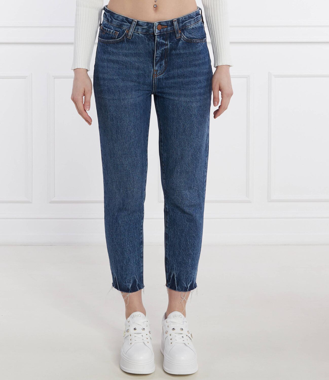 

Джинсы Armani Exchange j16 Boyfriend fit, синий