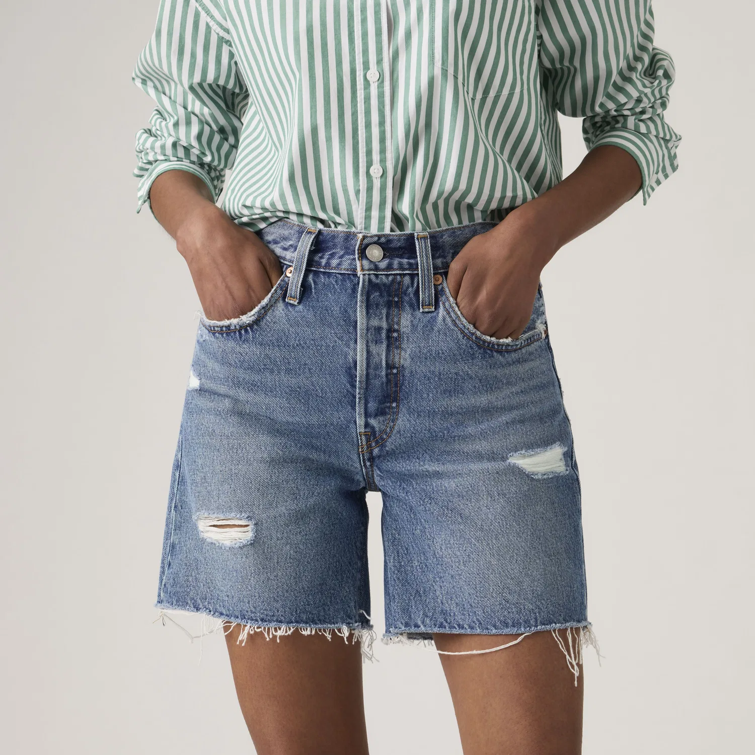 Женские шорты 501 до середины бедра Levi's, Medium Wash — фото 2