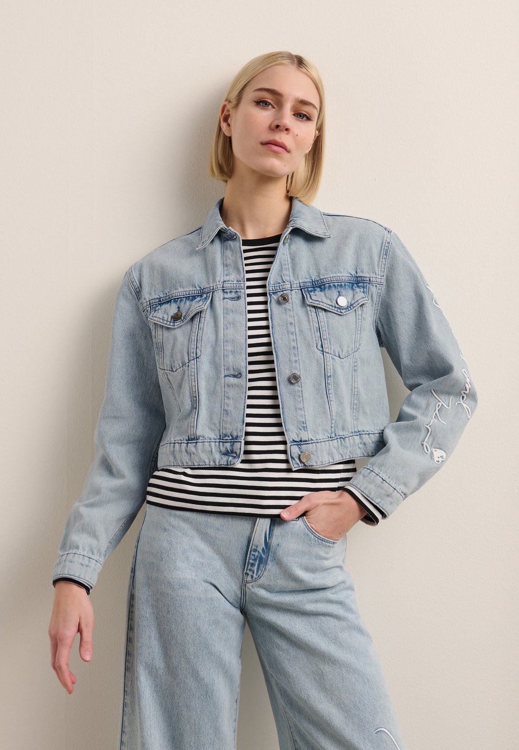 

Джинсовая куртка DISNEY JACKET KARL LAGERFELD, цвет Light Blue Denim