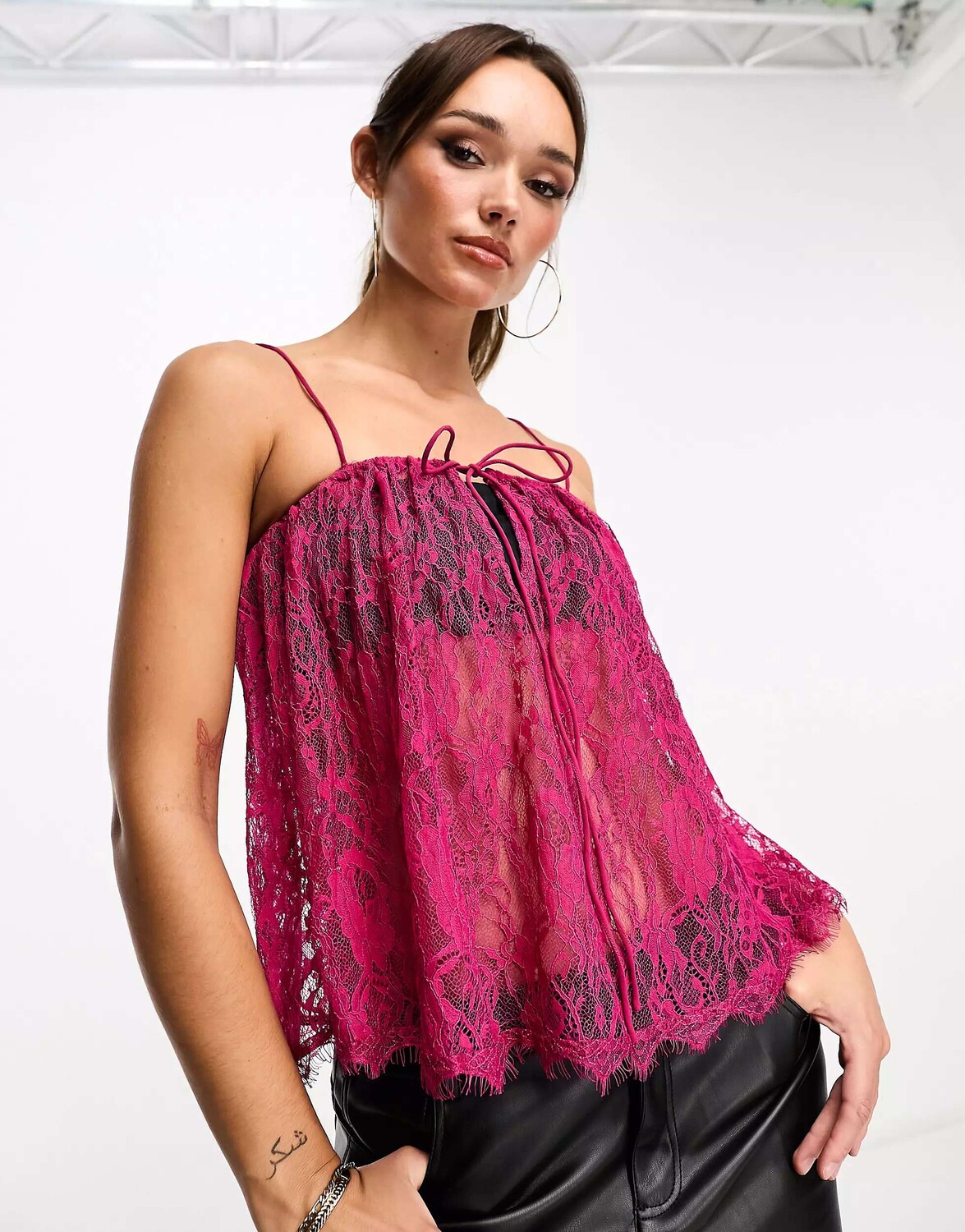 

Ягодные майки из кружева-трапеции ASOS
