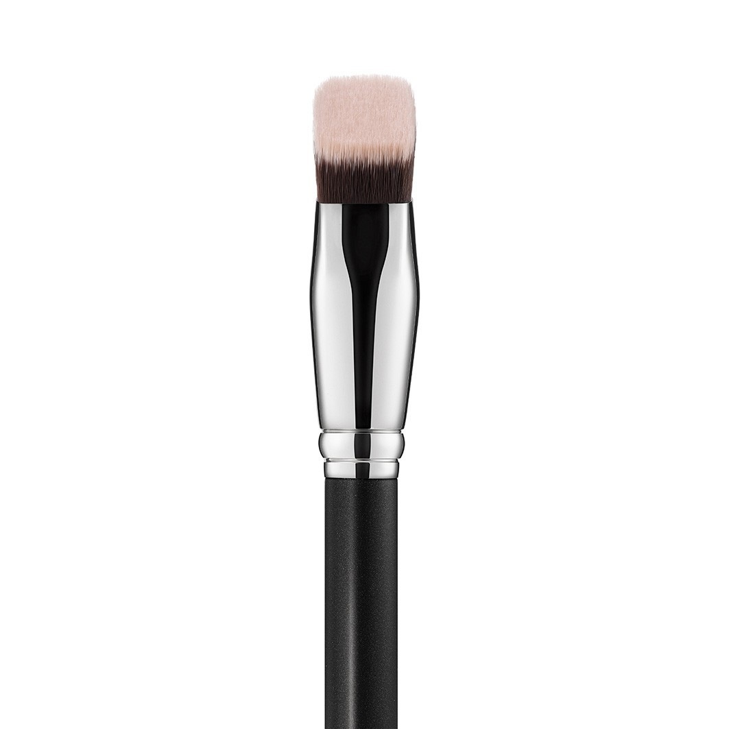 Кисть для лица all over face brush 171s Mac, количество 1 шт. — фото 3