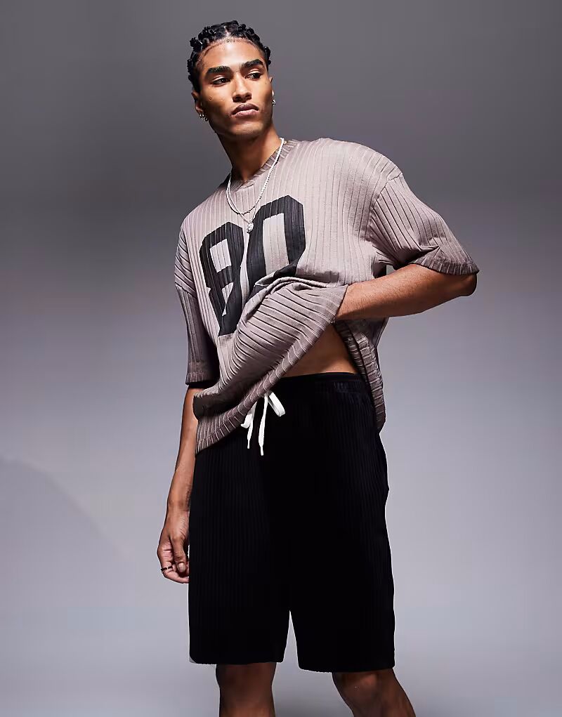 

Узкие шорты из велюра в рубчик ASOS DESIGN черного цвета