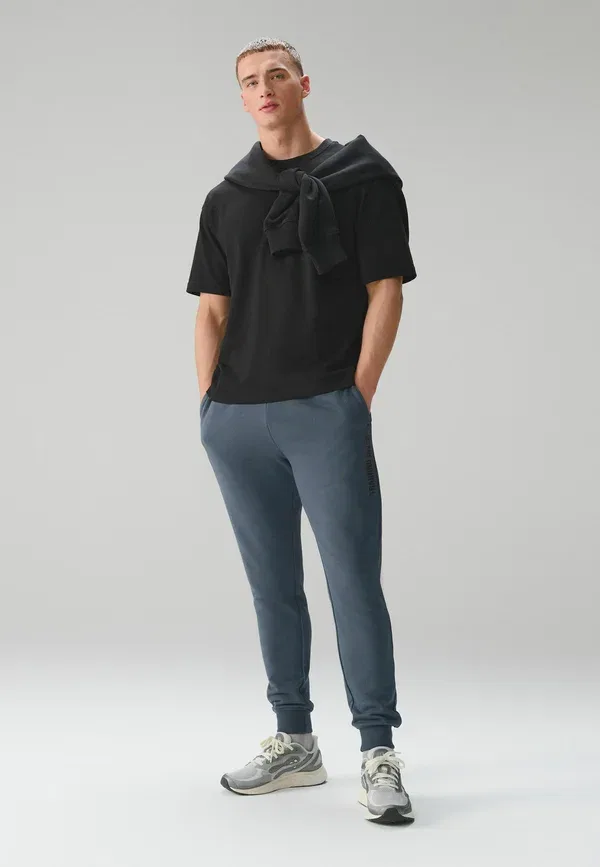 Тренировочные штаны Regular Fit Active Training Division Slim Fit Joggers, Next, цвет новый серый сланец — фото 2