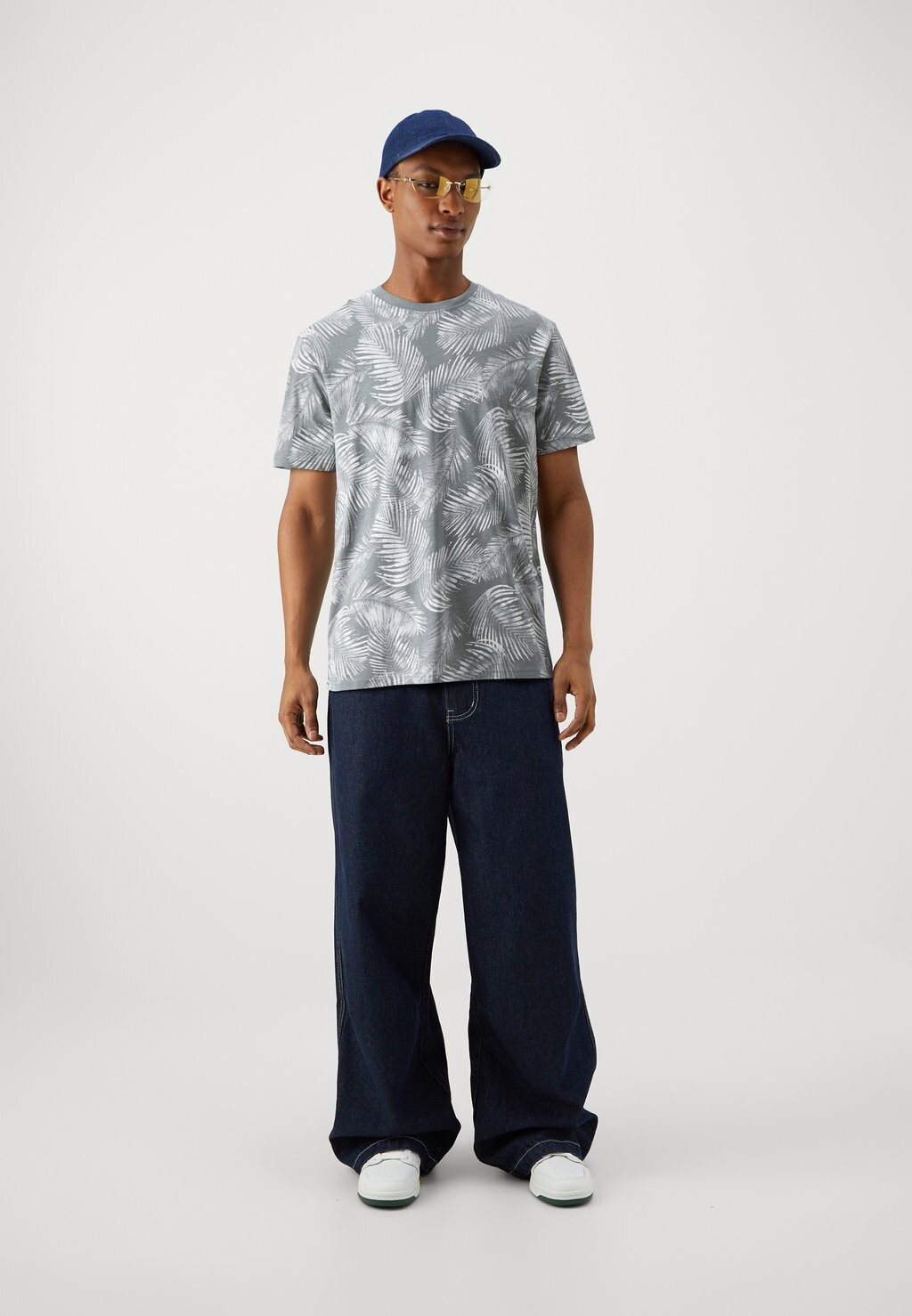 

Футболка с принтом Onsperry Life Leaf Tee Only, серый