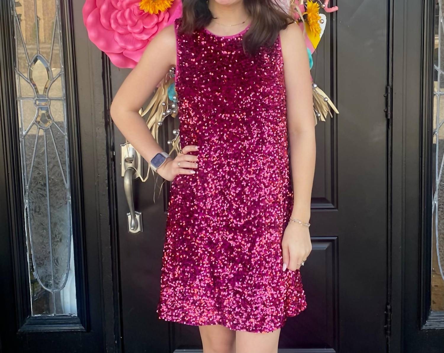 

Рубиновое платье с пайетками без рукавов Entro, Ruby