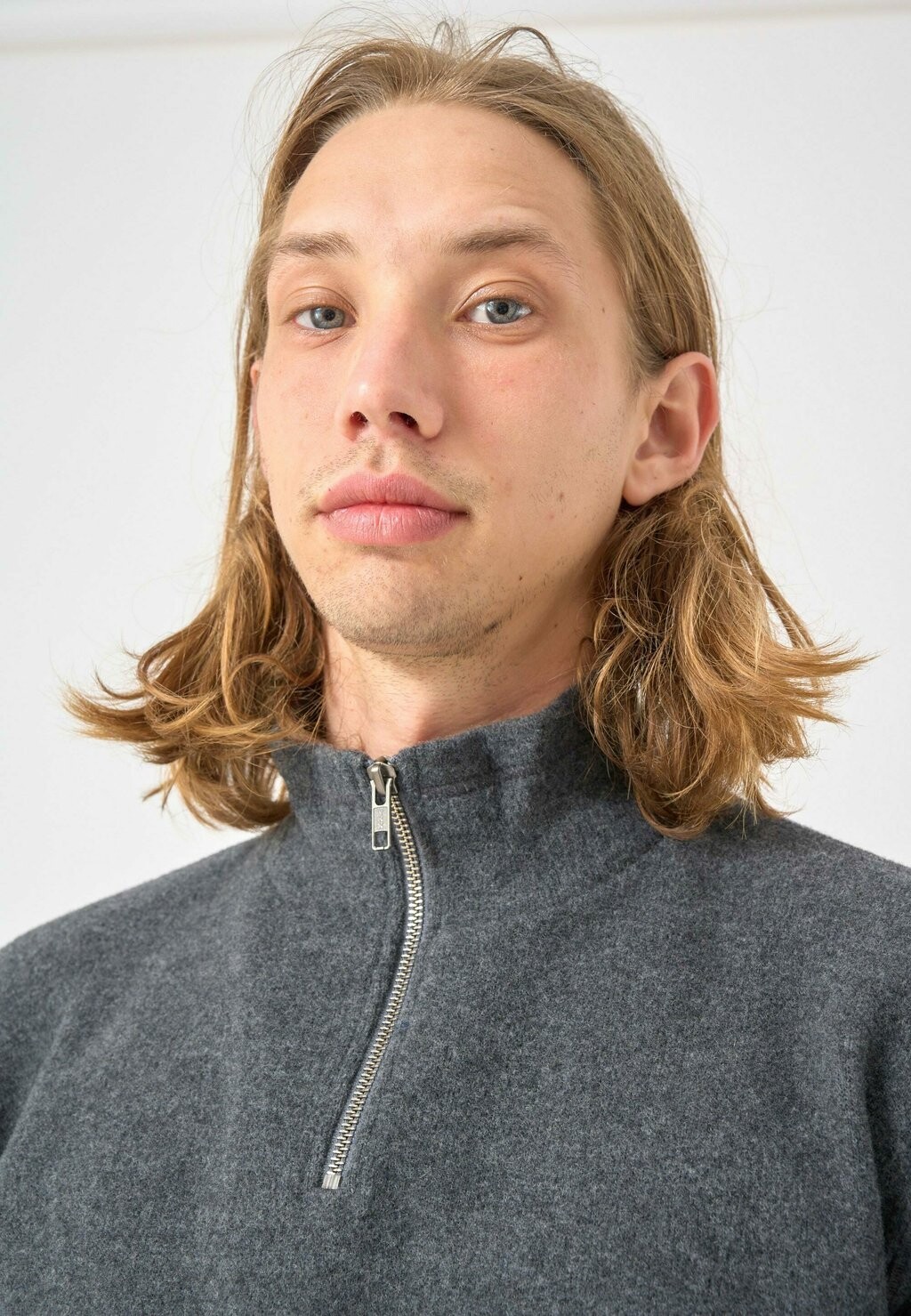 

Джемпер TROYER NOITCH Cleptomanicx, серый
