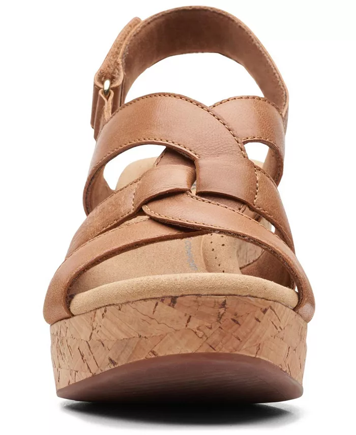 Женские пляжные босоножки Giselle на танкетке с ремешком на пятке Clarks, коричневый/бежевый — фото 4