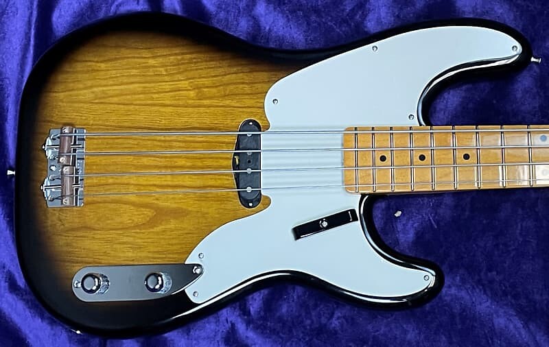 

Басс гитара Fender AM. Vintage II '54 Precision Bass, 2TSB / Maple.