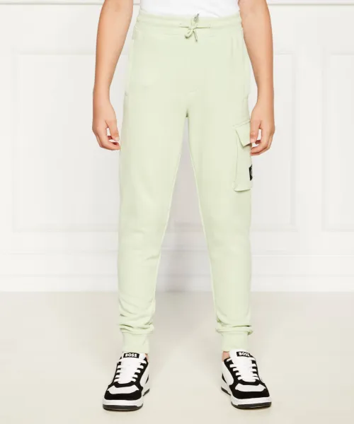 

Спортивные штаны Relaxed fit Calvin Klein Jeans, зеленый