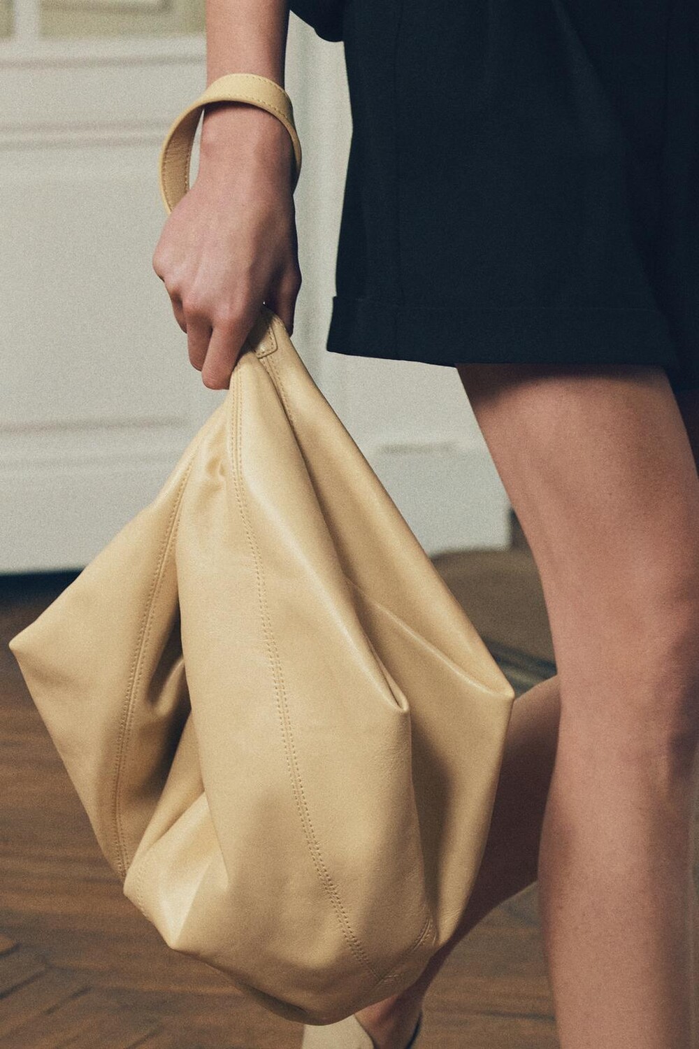 

Кожаная сумка через плечо ZARA, желтый