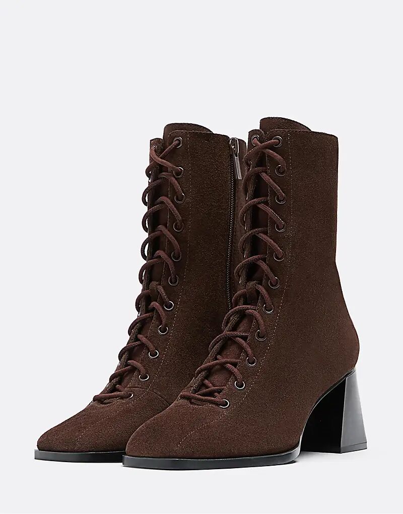 Ботильоны Stradivarius из кожи на высоком каблуке со шнуровкой, коричневого цвета