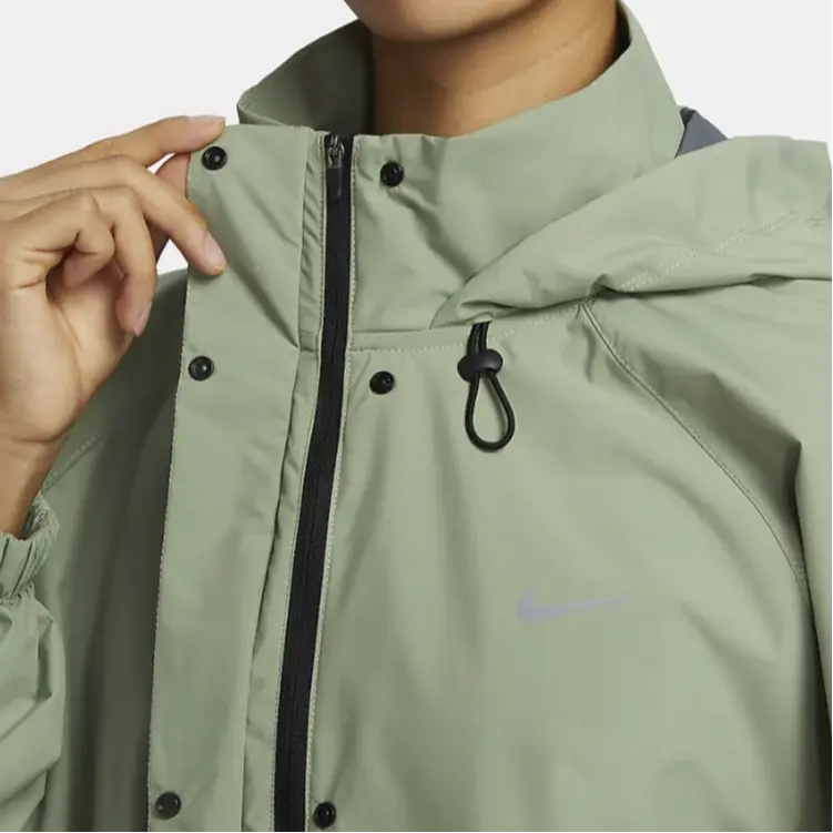 Куртка Storm-FIT женская, цвет масляно-зеленый/зеленый-масляный Nike — фото 3