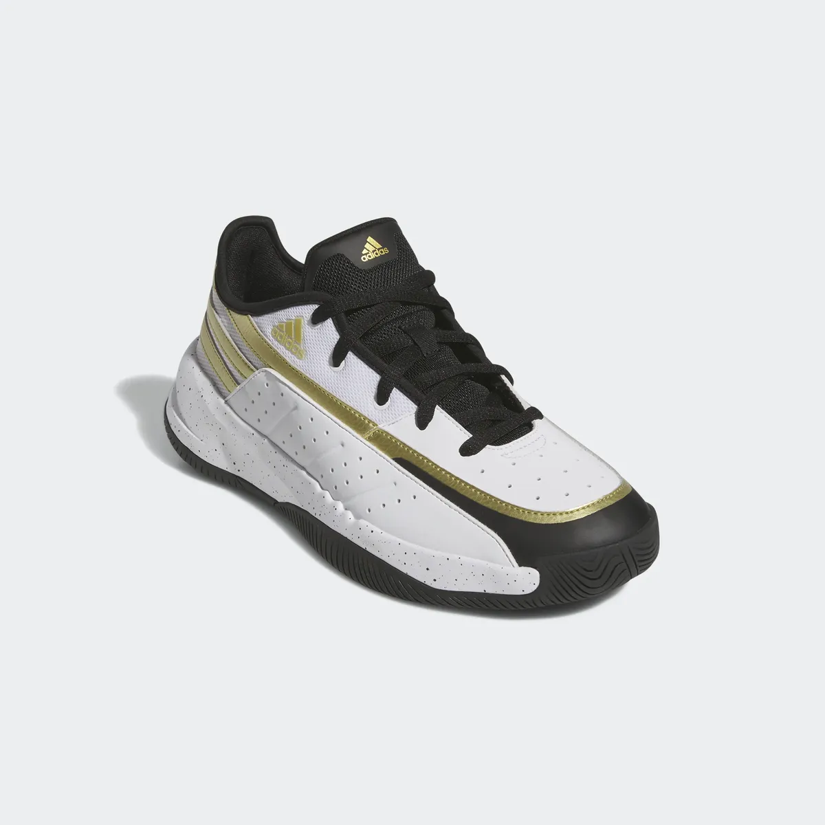 

Баскетбольные кроссовки Adidas Sportswear "FRONT COURT", цвет Cloud White / Core Black / Gold Metallic