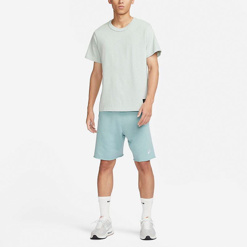 Футболка мужская светло-серебристая Nike, цвет Light Silver — фото 3