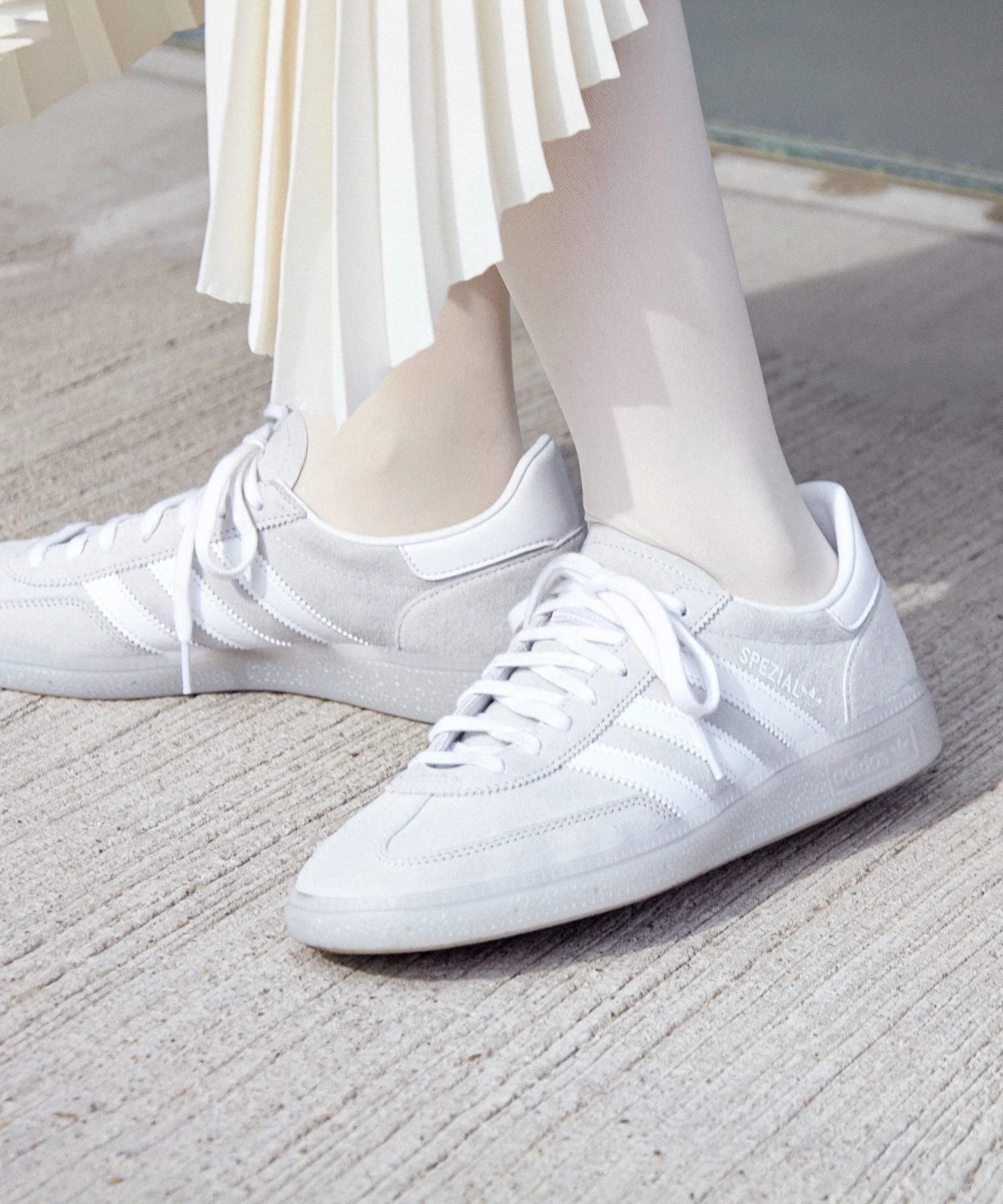 Унисекс кроссовки Handball Spezial adidas Originals серые