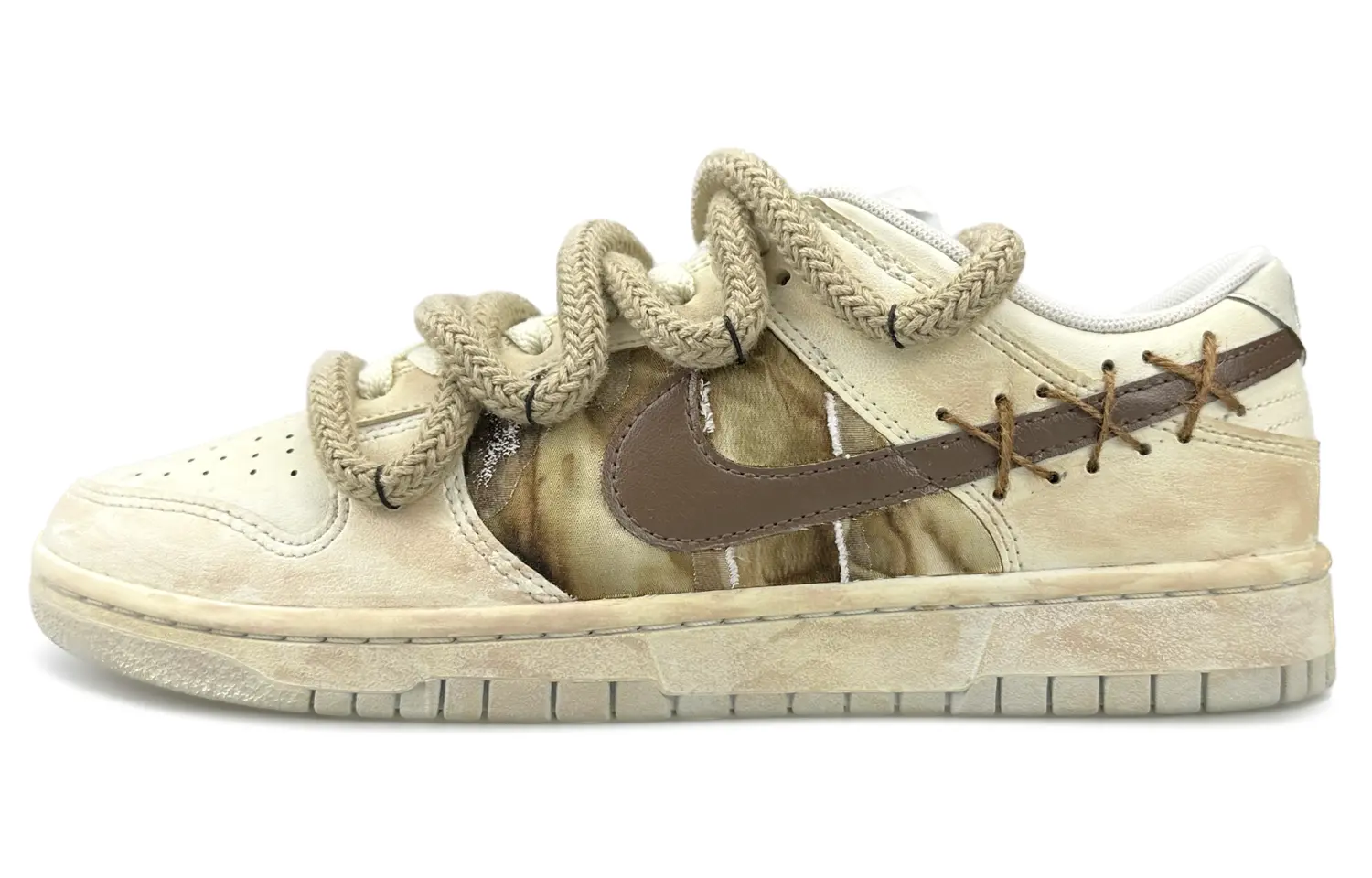 

Кроссовки Nike Dunk Skateboarding Shoes Women's Low-top Brown/brown/beige, цвет Tan
