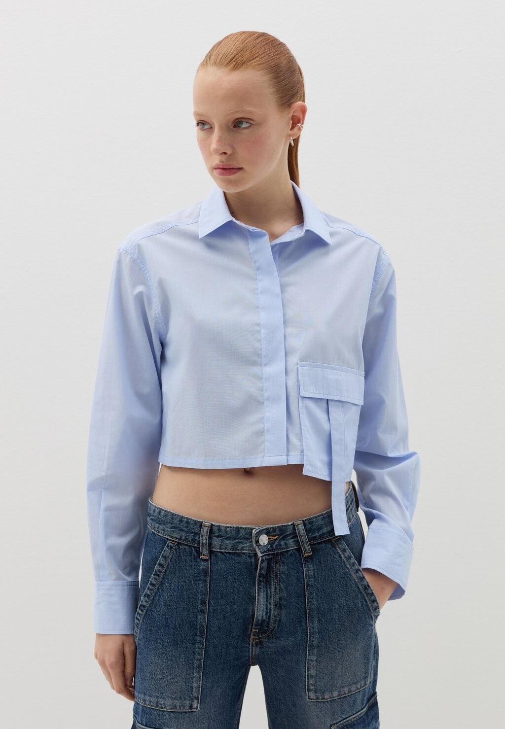 

Блузка на пуговицах CROP WITH POCKET B.ANGEL, светло-голубой