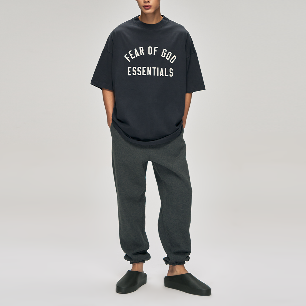 Футболка с логотипом Fear Of God Essentials, vintage черный/vintage черный — фото 4