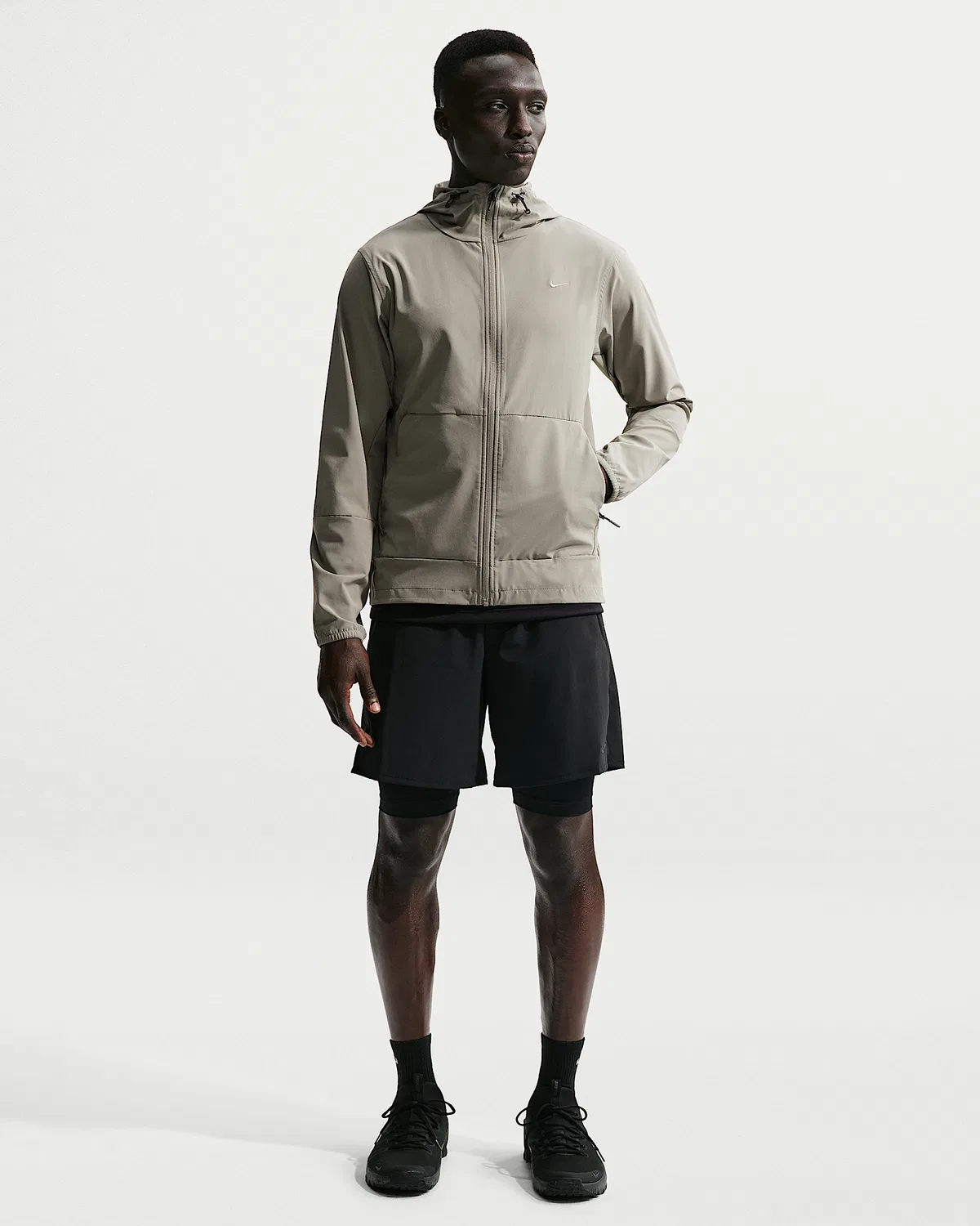 Мужская универсальная куртка с капюшоном Nike Unlimited Repel, Light Army/Black/Light Army — фото 4