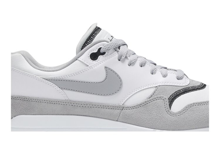 Кроссовки Nike Air Max 1 'White Black Wolf Grey', серый — фото 2