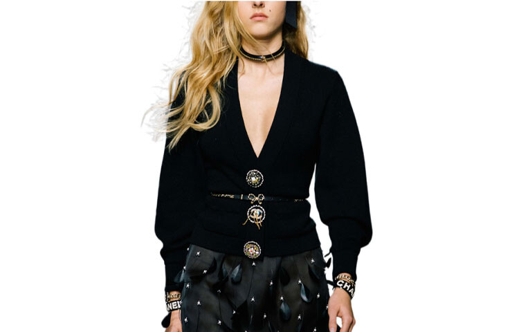 

Кардиган женский Chanel с крупными буквами, черный