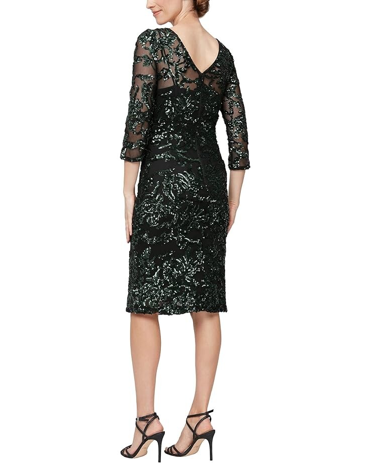 

Платье Alex Evenings Short V-Neck Sheath Dress with Illusion Neckline and 3/4 Sleeves, черный/зеленый